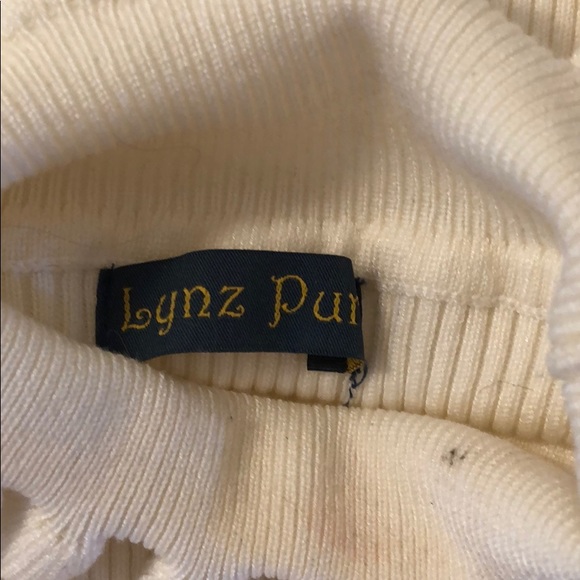 White ruffle turtleneck - Picture 4 of 4